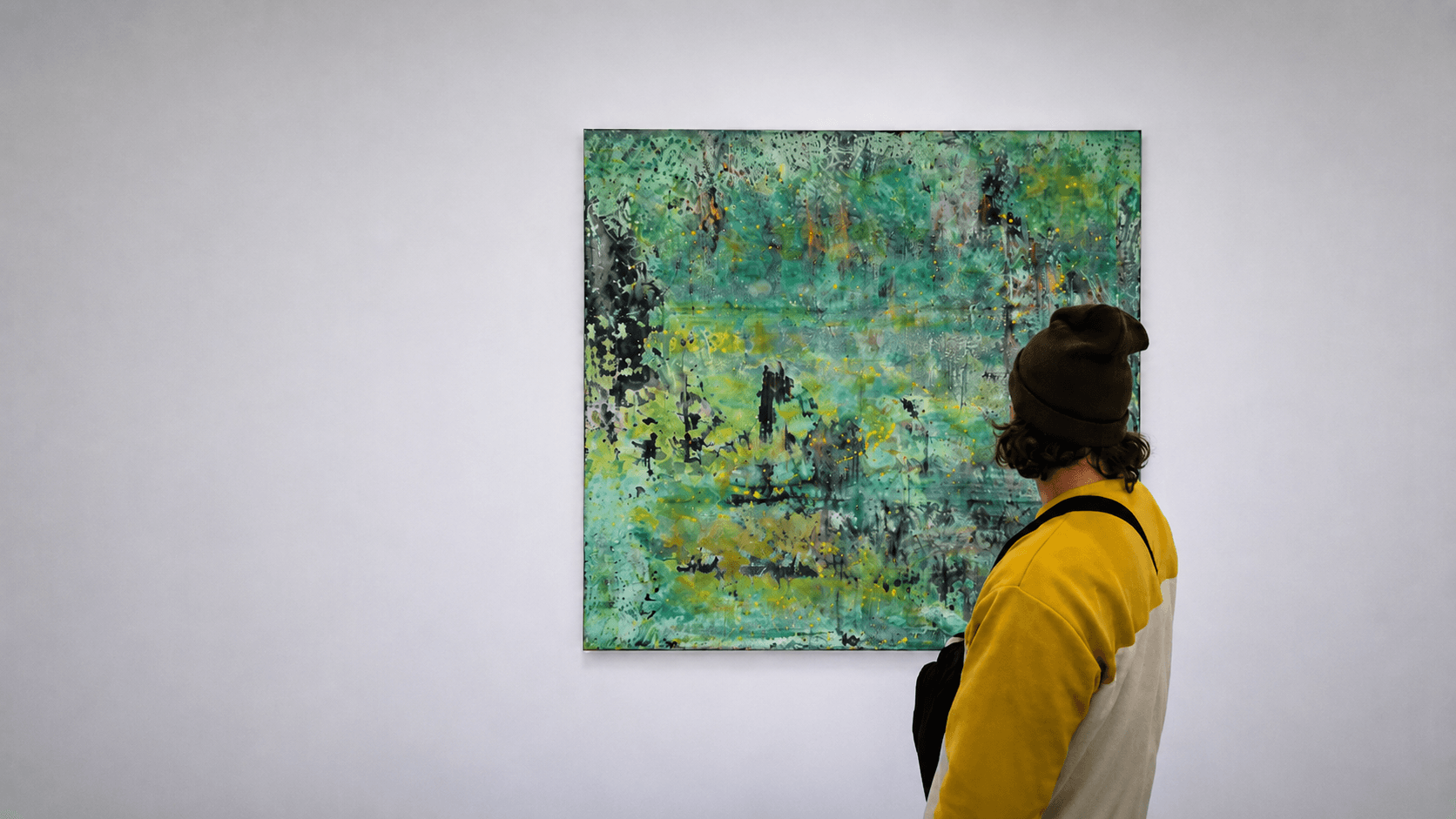 Bald — Artiste peintre devant son œuvre